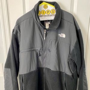 The North Face Men’s Black Retro ‘95 Denali Jacket